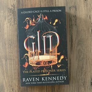 Raven Kennedy Book - The Plated Prisoner Series